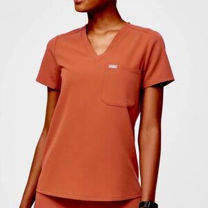 FIGS Women's Terracotta Scrub Top - Brand New with Tags! 🏷️